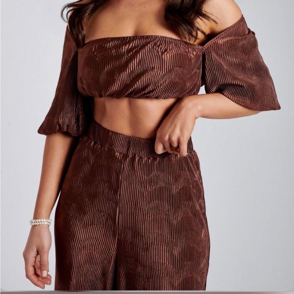 NWT Meshki Cyrus Satin Pleated Balloon Sleeve Crop Top in Chocolate‎ Brown - XS